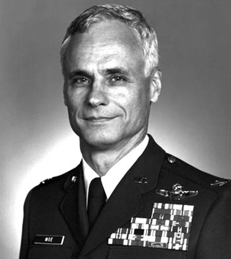 colonel-thomas-moe